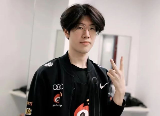 开云体育-包含TheShy迎来十二赛季高光表现，西班牙队球迷沸腾！的词条